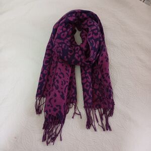 Scarf With Fringed Edges for Women Purple and Black Printed